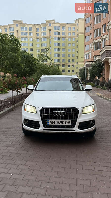 Позашляховик / Кросовер Audi Q5 2014 в Києві