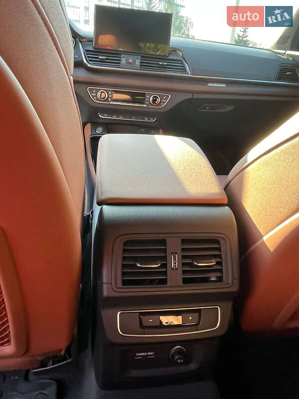 Внедорожник / Кроссовер Audi Q5 2020 в Луцке