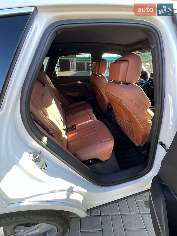 Внедорожник / Кроссовер Audi Q5 2020 в Луцке