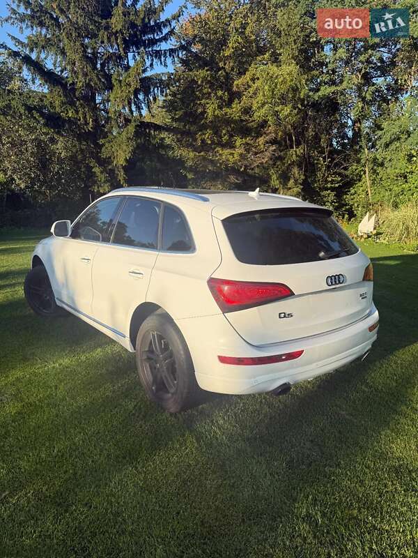 Позашляховик / Кросовер Audi Q5 2016 в Києві