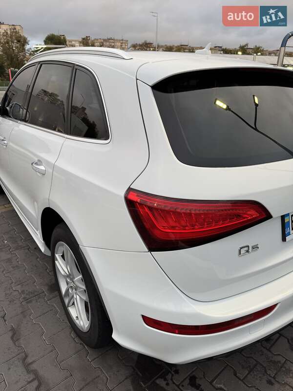 Позашляховик / Кросовер Audi Q5 2014 в Києві