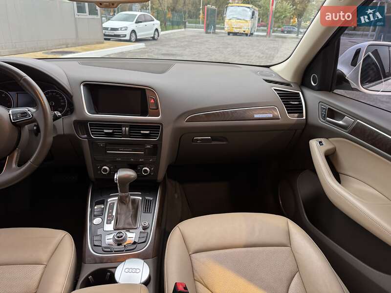 Позашляховик / Кросовер Audi Q5 2014 в Києві