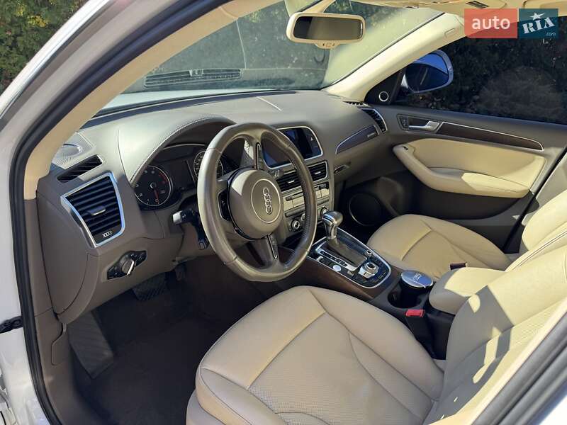Позашляховик / Кросовер Audi Q5 2014 в Києві
