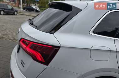 Позашляховик / Кросовер Audi Q5 2017 в 
