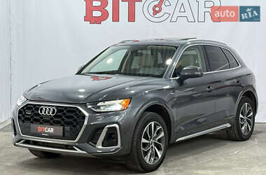 Внедорожник / Кроссовер Audi Q5 2022 в 