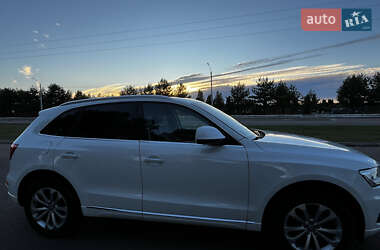 Позашляховик / Кросовер Audi Q5 2015 в 