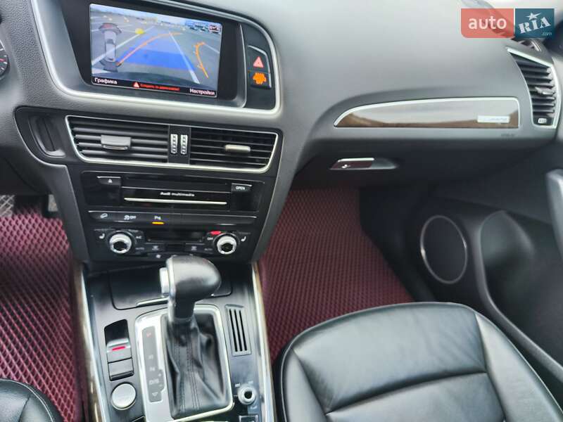 Позашляховик / Кросовер Audi Q5 2014 в Києві
