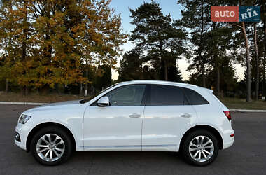 Позашляховик / Кросовер Audi Q5 2015 в 
