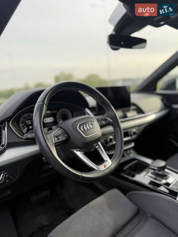 Позашляховик / Кросовер Audi Q5 2020 в Рівному
