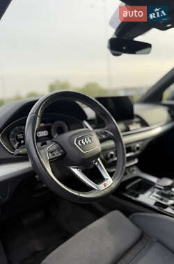 Внедорожник / Кроссовер Audi Q5 2020 в 