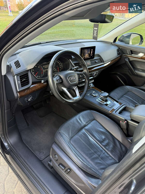 Внедорожник / Кроссовер Audi Q5 2018 в Ровно