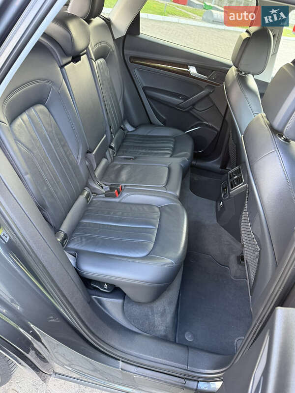 Внедорожник / Кроссовер Audi Q5 2018 в Ровно