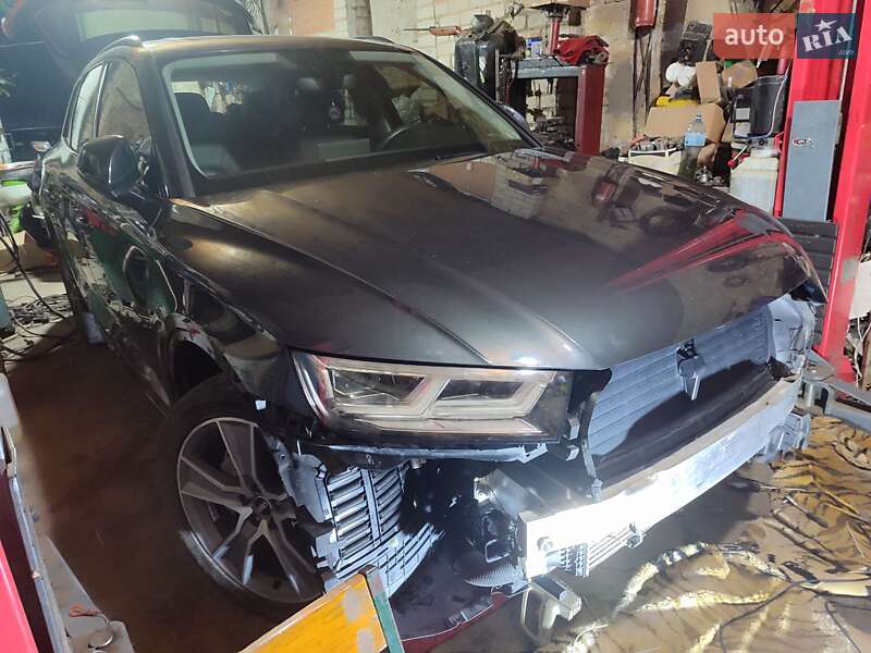 Внедорожник / Кроссовер Audi Q5 2020 в Богуславе