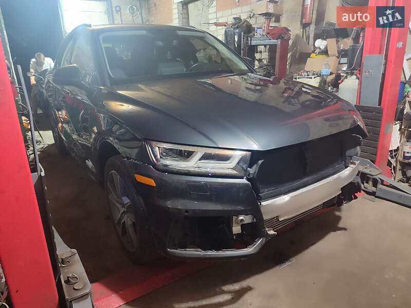 Внедорожник / Кроссовер Audi Q5 2020 в Богуславе