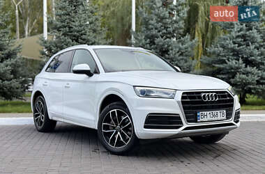 Позашляховик / Кросовер Audi Q5 2017 в 