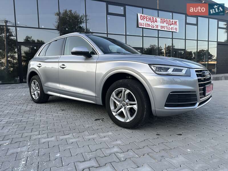 Внедорожник / Кроссовер Audi Q5 2019 в Киеве