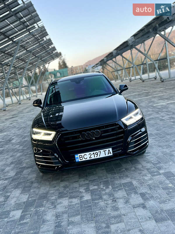 Внедорожник / Кроссовер Audi Q5 2019 в Львове