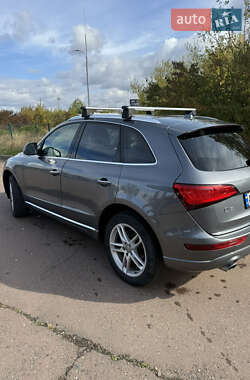 Позашляховик / Кросовер Audi Q5 2015 в 