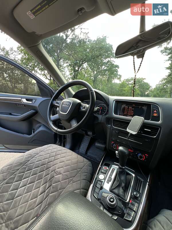 Позашляховик / Кросовер Audi Q5 2012 в Києві