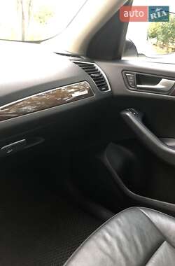 Позашляховик / Кросовер Audi Q5 2010 в 