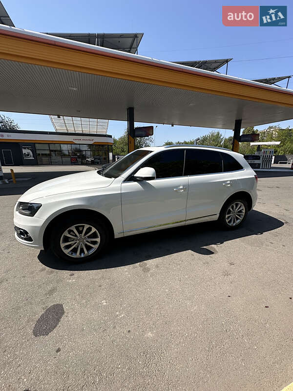 Позашляховик / Кросовер Audi Q5 2016 в Дніпрі