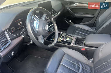 Позашляховик / Кросовер Audi Q5 2020 в 