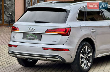 Позашляховик / Кросовер Audi Q5 2021 в 