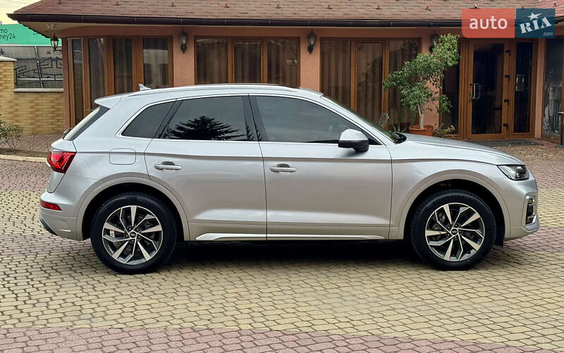Внедорожник / Кроссовер Audi Q5 2021 в Мукачево