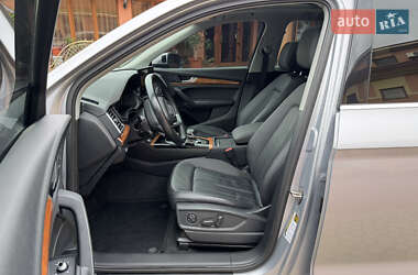 Позашляховик / Кросовер Audi Q5 2021 в 