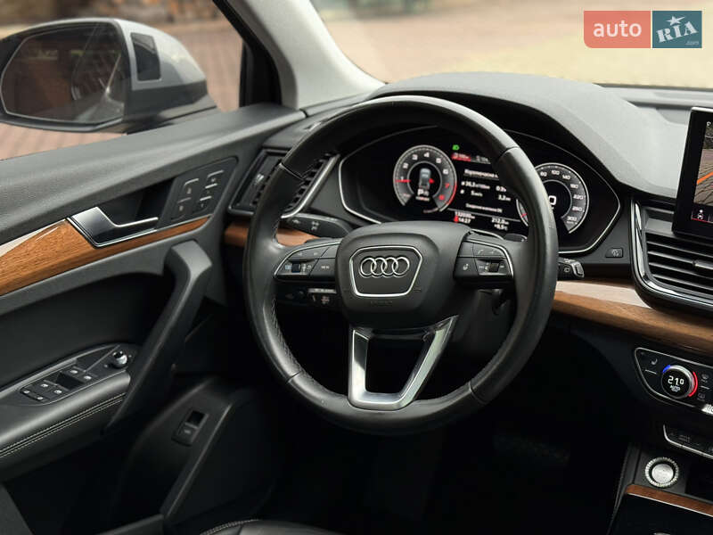 Внедорожник / Кроссовер Audi Q5 2021 в Мукачево