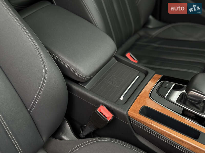 Внедорожник / Кроссовер Audi Q5 2021 в Мукачево