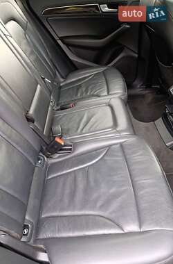 Позашляховик / Кросовер Audi Q5 2012 в  фото 56 Позашляховик / Кросовер Audi Q5 2012 в