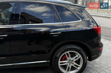 Позашляховик / Кросовер Audi Q5 2016 в 