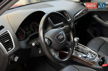 Позашляховик / Кросовер Audi Q5 2016 в 