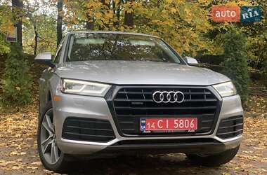 Позашляховик / Кросовер Audi Q5 2018 в 