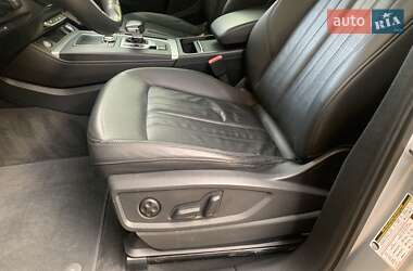 Позашляховик / Кросовер Audi Q5 2018 в 