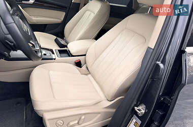 Внедорожник / Кроссовер Audi Q5 2018 в 