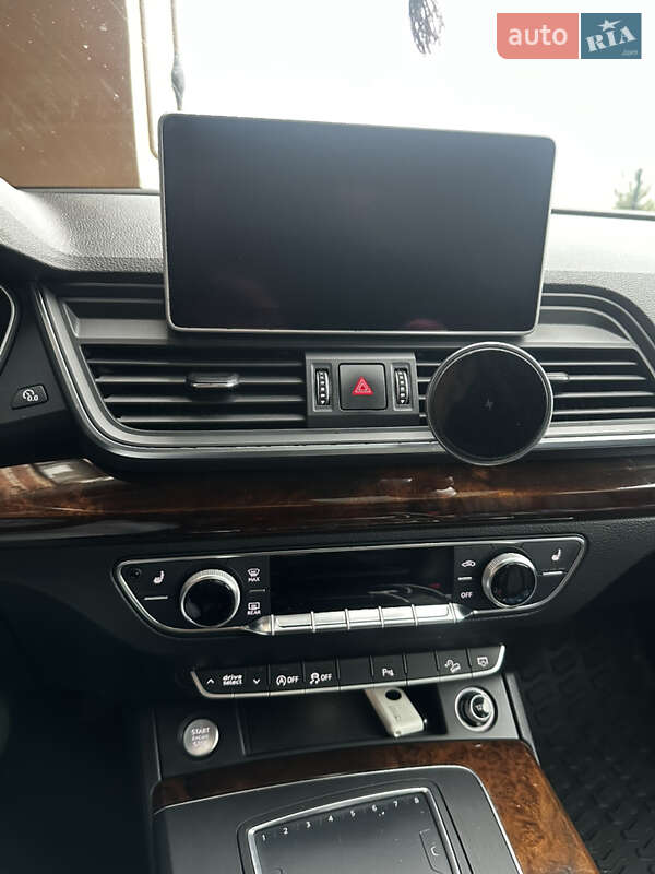 Позашляховик / Кросовер Audi Q5 2017 в Дніпрі