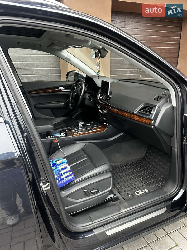 Позашляховик / Кросовер Audi Q5 2017 в Дніпрі