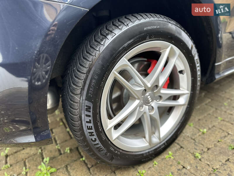 Внедорожник / Кроссовер Audi Q5 2012 в Киеве