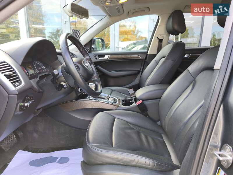 Позашляховик / Кросовер Audi Q5 2015 в Дніпрі