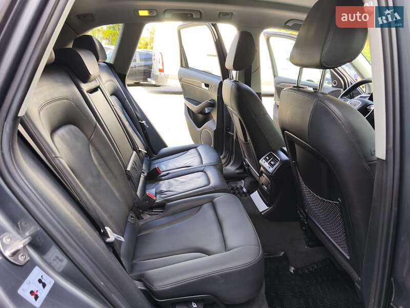 Позашляховик / Кросовер Audi Q5 2015 в Дніпрі
