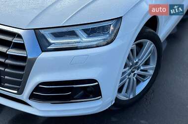 Внедорожник / Кроссовер Audi Q5 2018 в 
