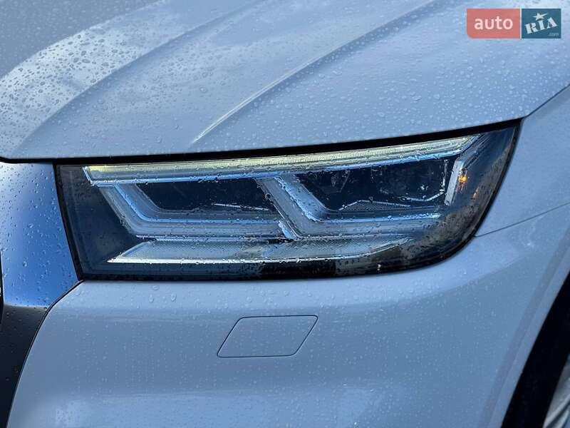 Позашляховик / Кросовер Audi Q5 2018 в Рівному