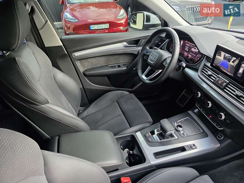 Внедорожник / Кроссовер Audi Q5 2017 в Коломые