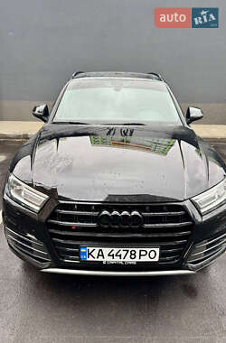 Позашляховик / Кросовер Audi Q5 2020 в 