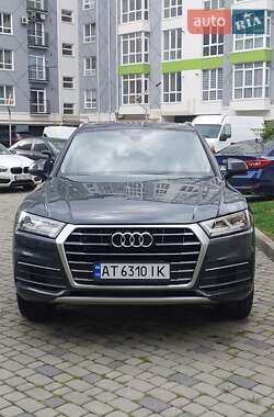 Позашляховик / Кросовер Audi Q5 2018 в 