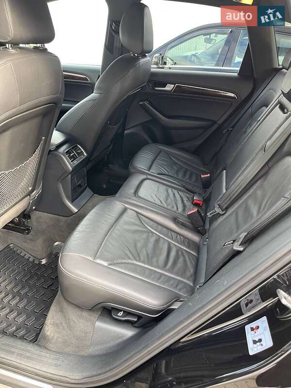 Позашляховик / Кросовер Audi Q5 2015 в Луцьку фото 8 Позашляховик / Кросовер Audi Q5 2015 в Луцьку