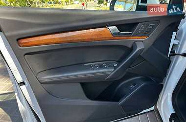 Позашляховик / Кросовер Audi Q5 2022 в  фото 17 Позашляховик / Кросовер Audi Q5 2022 в
