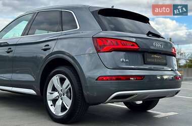 Внедорожник / Кроссовер Audi Q5 2018 в 
